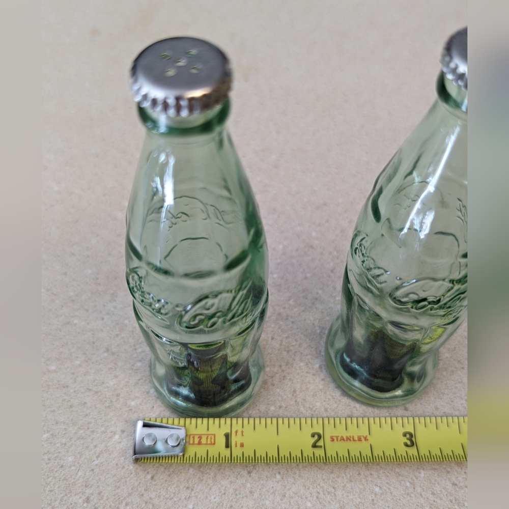 Coca-Cola glass salt & pepper shakers - Picture 5 of 7